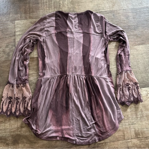 One World purple tie dye lace bell sleeve bohemian top - Picture 2 of 8